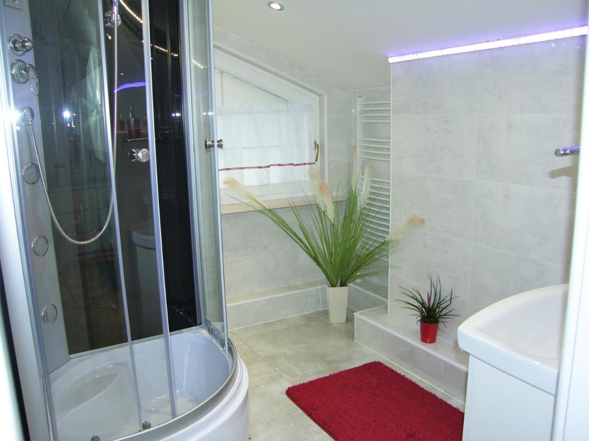 Kaliny Apartamenty Wanny Z Hydromasazem ホジューフ エクステリア 写真