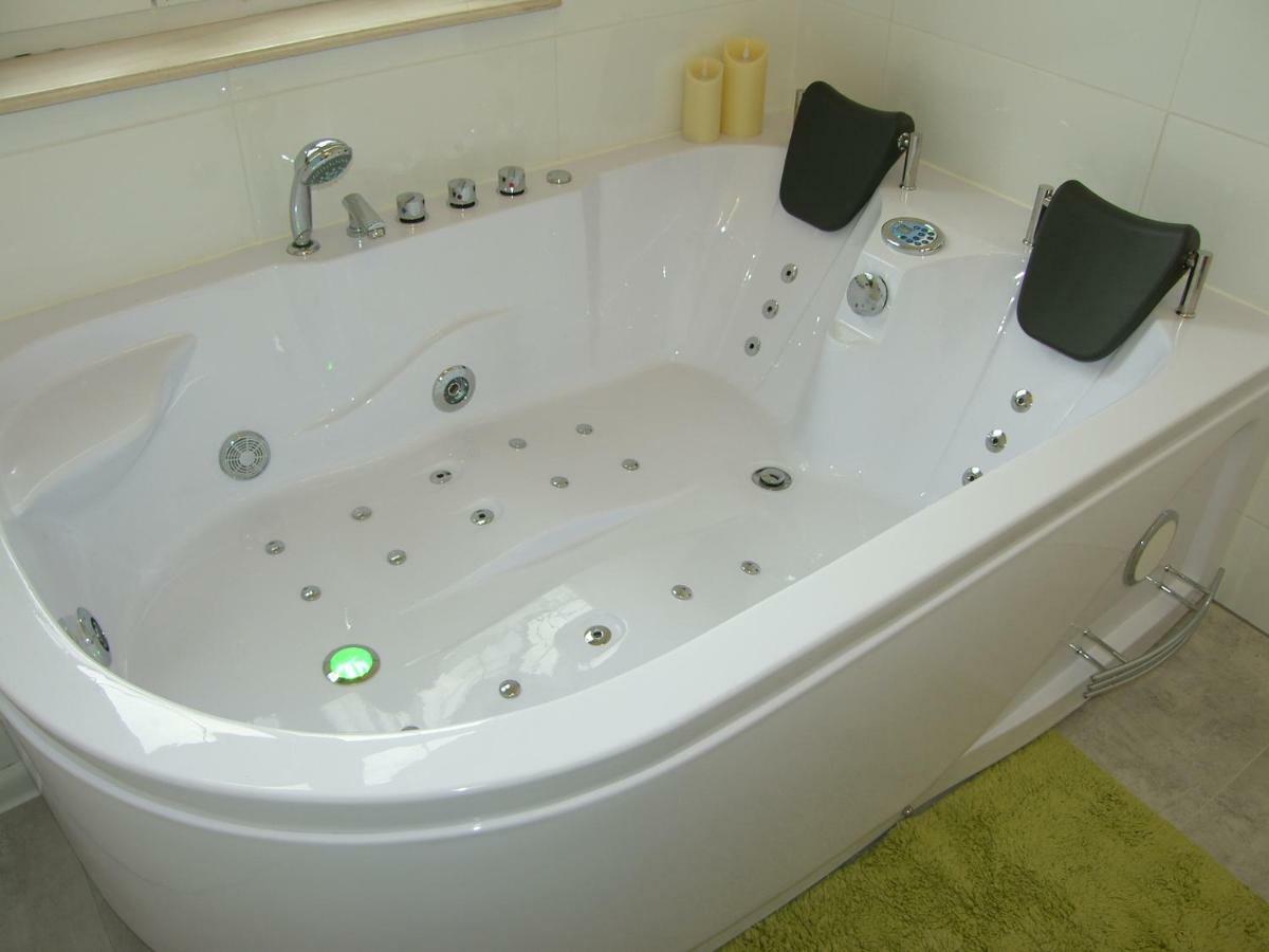 Kaliny Apartamenty Wanny Z Hydromasazem ホジューフ エクステリア 写真