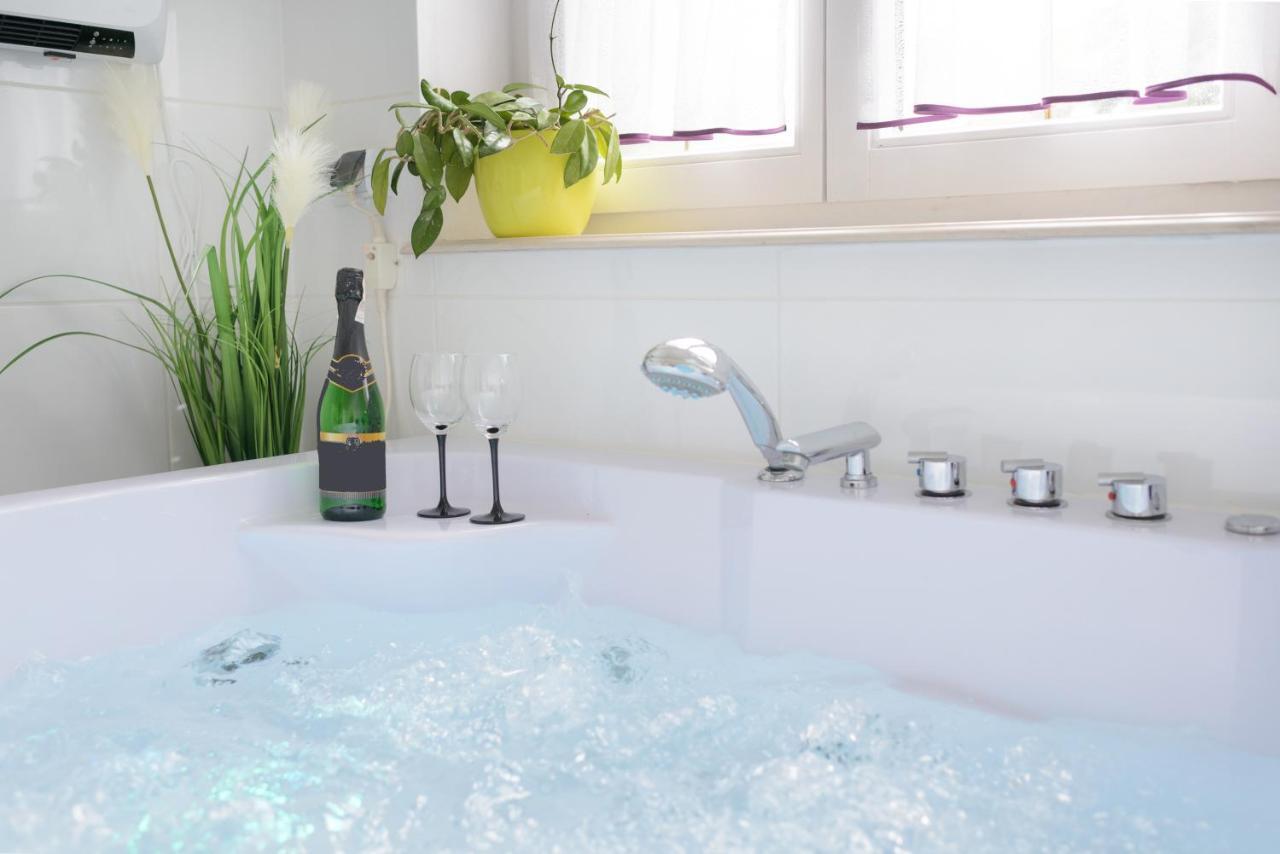 Kaliny Apartamenty Wanny Z Hydromasazem ホジューフ エクステリア 写真